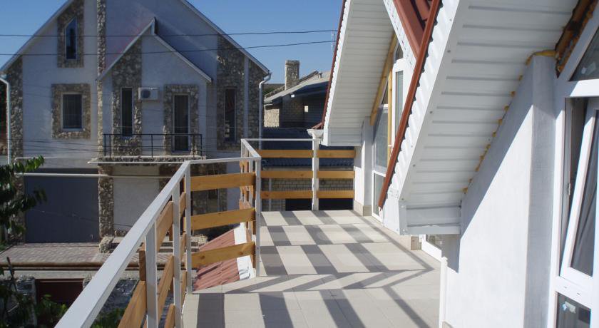 Гостиница Guest House on Chkalova 79 Феодосия