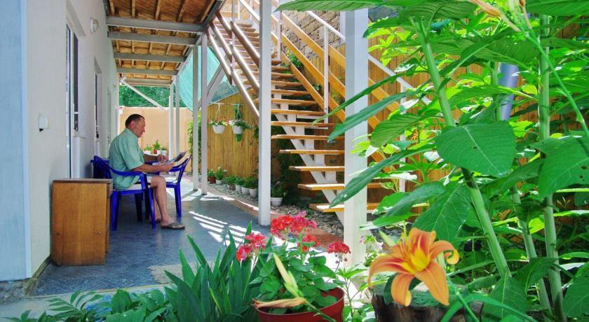 Гостиница Guest House on Chkalova 79 Феодосия-16